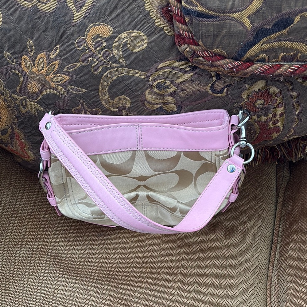 Authentic Coach Pink and Cream Signature Shoulder Bag – Lightly Used